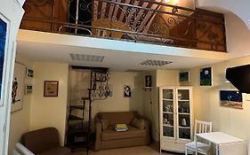 Virgil'S Room